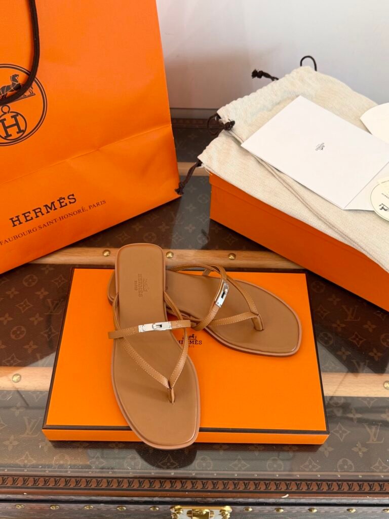 Hermès Women's Sneakers detail 1