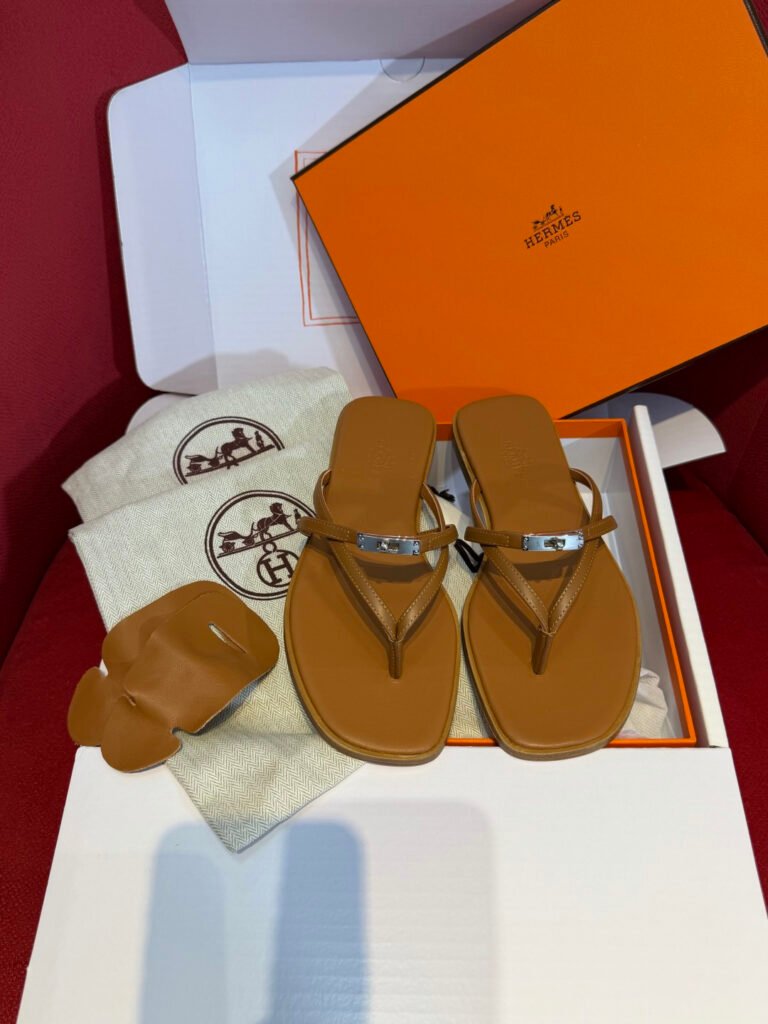 Hermès Women's Sneakers detail 1