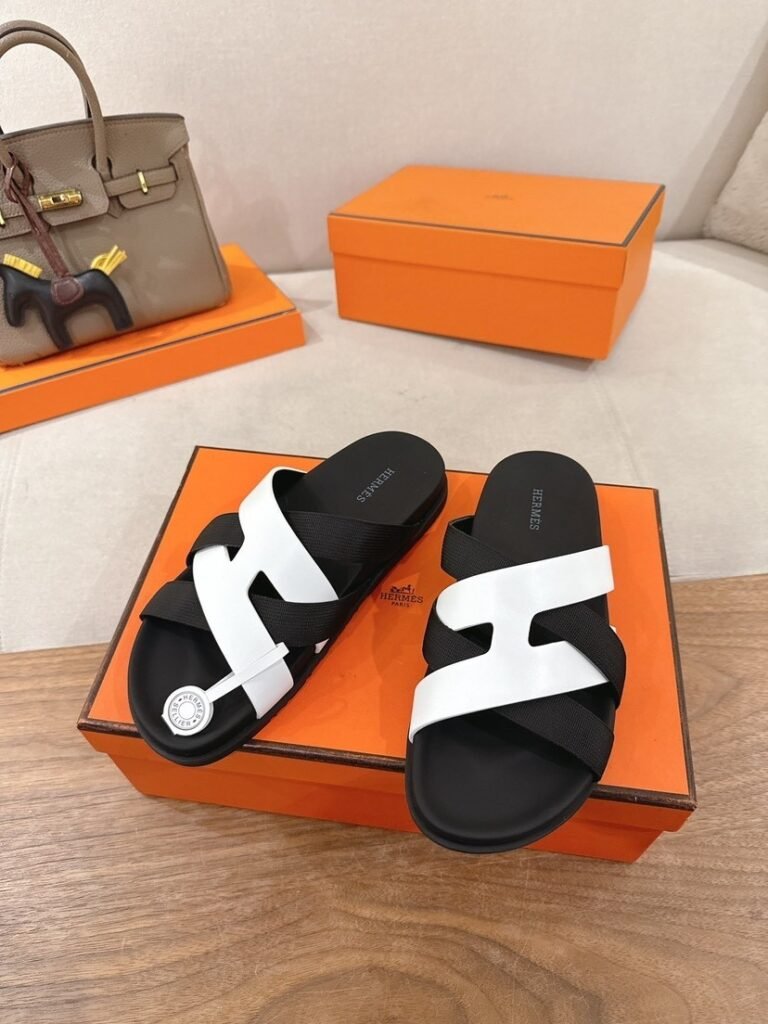 Hermès Unisex Slides detail 1