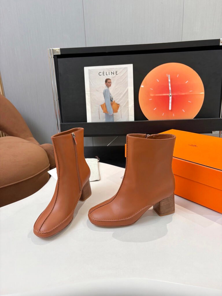 Hermès Unisex Ankle Boots detail 1