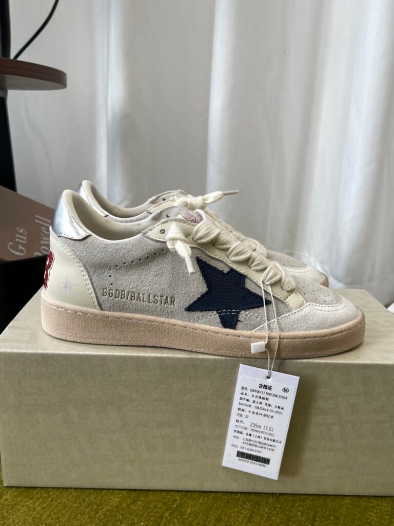 Golden Goose Unisex Distressed Sneakers detail 1