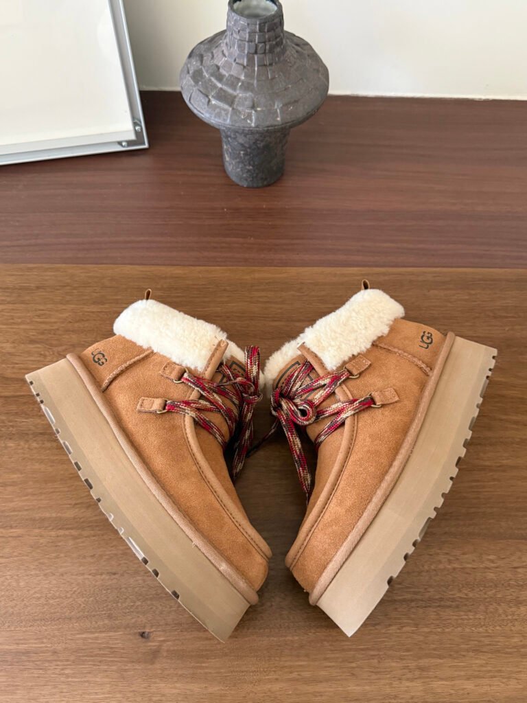 UGG Unisex Sneakers detail image 1