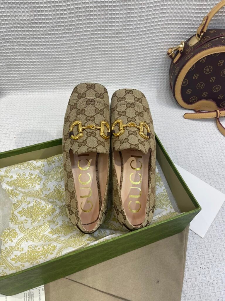 Gucci Unisex Loafers detail 1