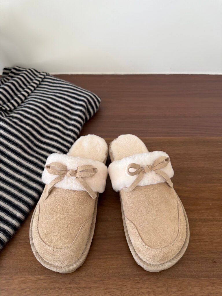 UGG Unisex Athletic Sneakers detail image 1