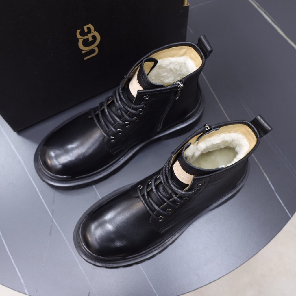 UGG Men's Sneakers detail image 1