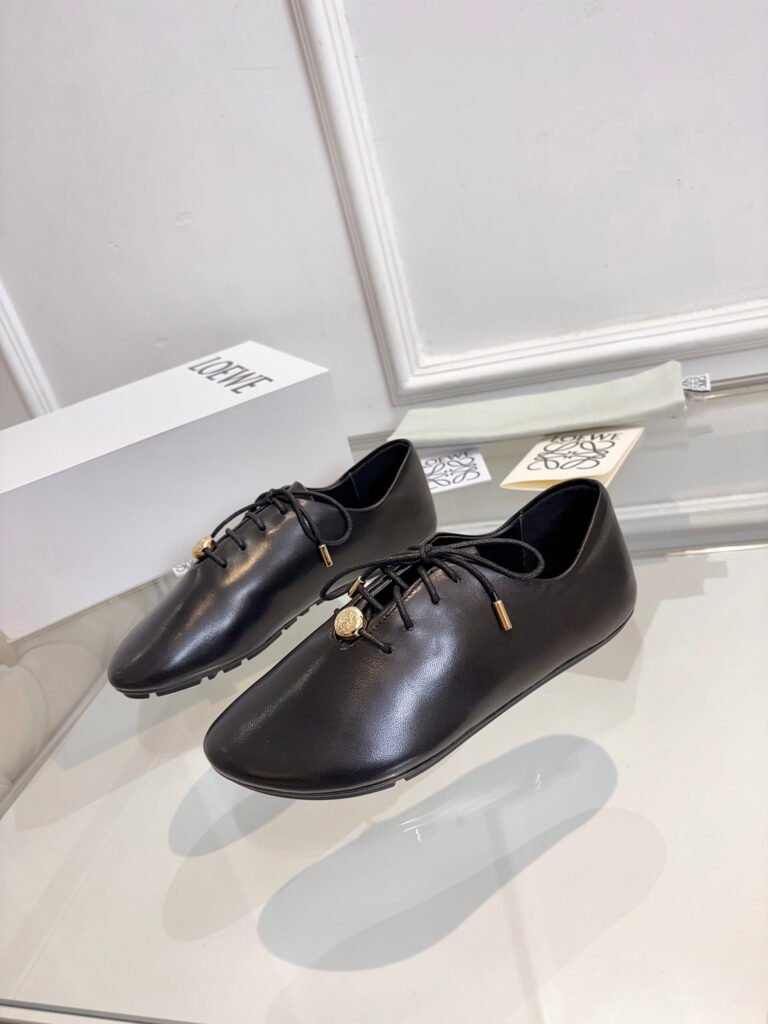 Loewe Unisex Sneakers detail 1