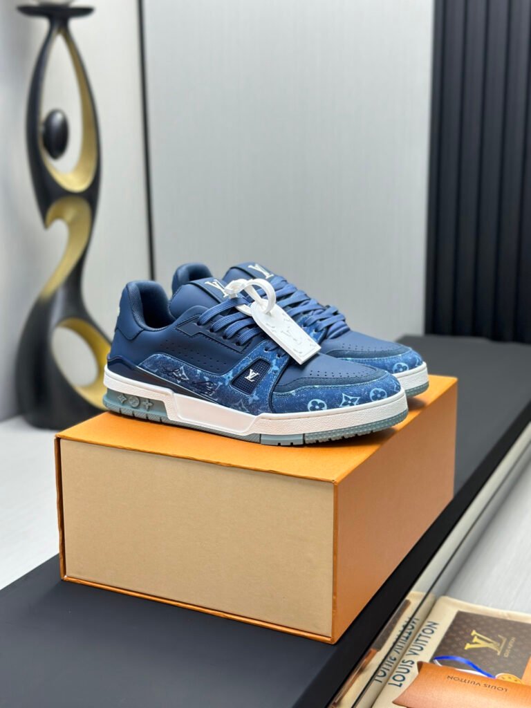 Louis Vuitton Men's Sneakers detail image 1