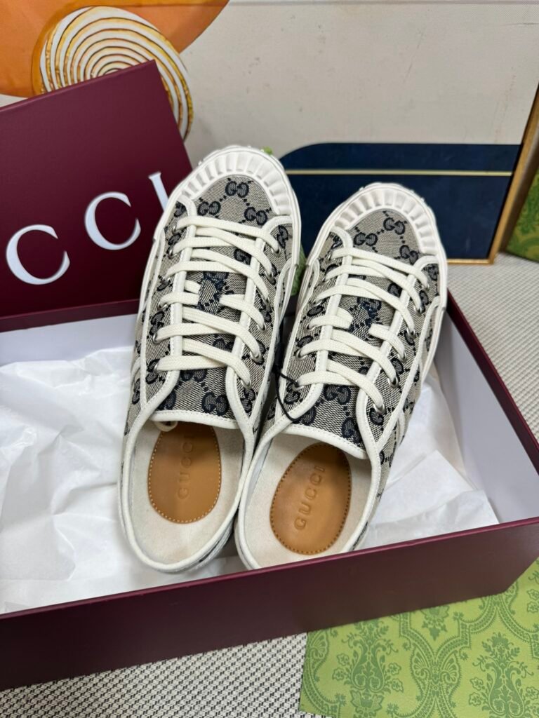 Gucci Unisex Low-Top Sneakers detail 1