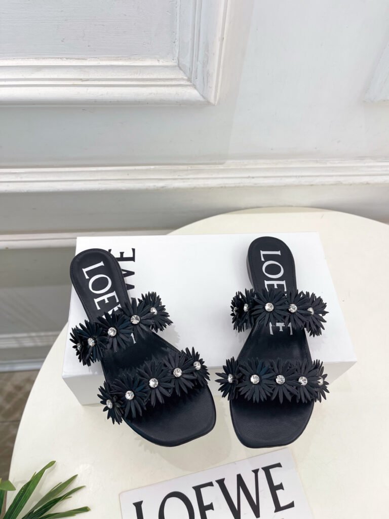 Dolce & Gabbana Unisex Leather-Sole Shoes detail image 1
