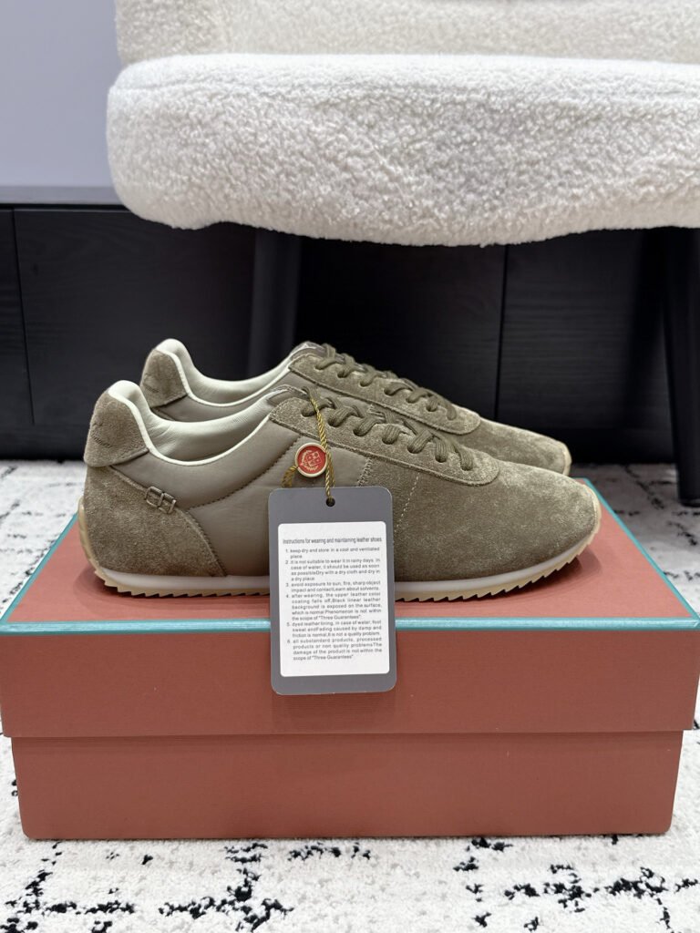 Loro Piana Unisex Sneakers detail 1