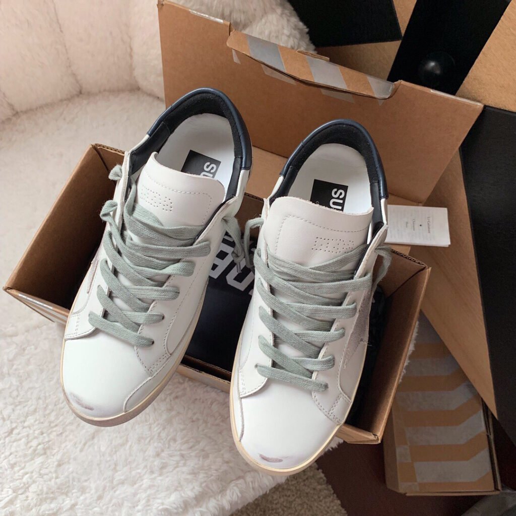 Golden Goose Unisex Distressed Sneakers detail 1