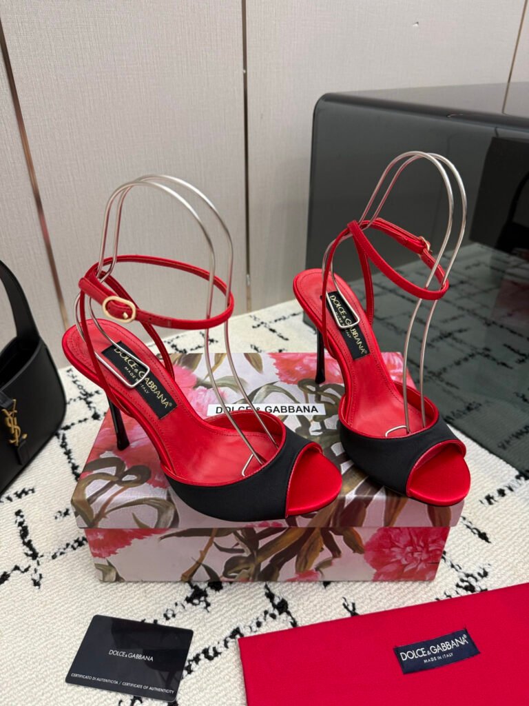 Dolce & Gabbana Women's High-Heel Pumps detail 1