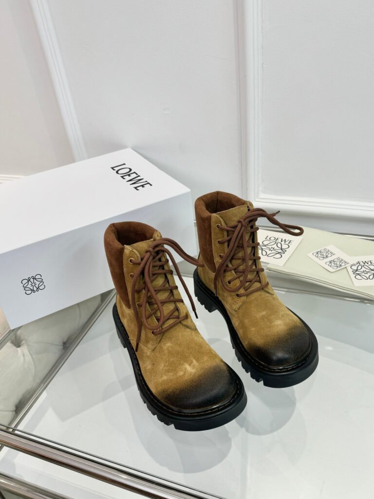 Loewe Unisex Sneakers detail image 1