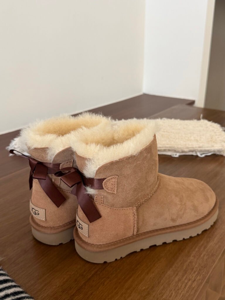UGG Unisex Ankle Boots detail image 1