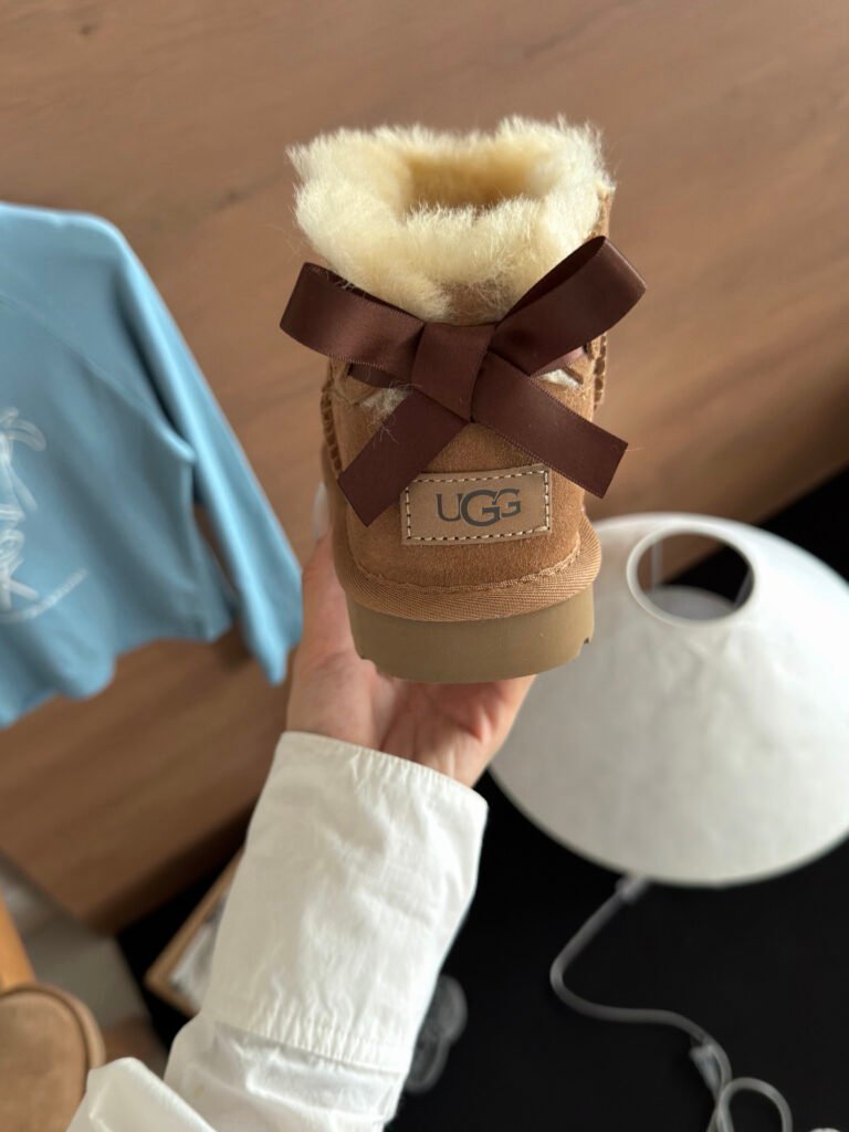 UGG Unisex Sneakers detail image 1