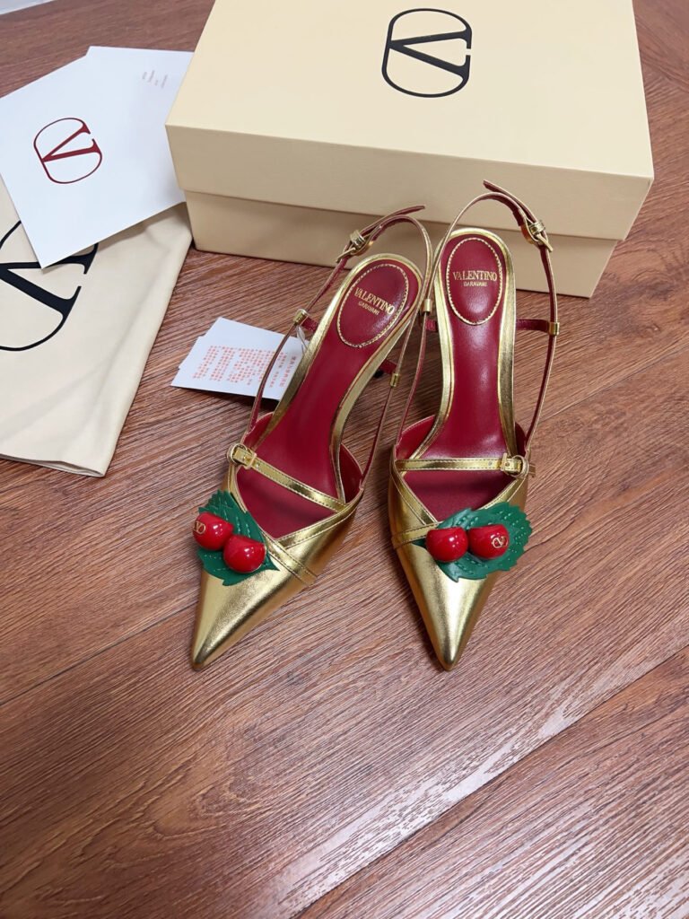 Valentino Garavani Women's High-Heel Pumps detail image 1