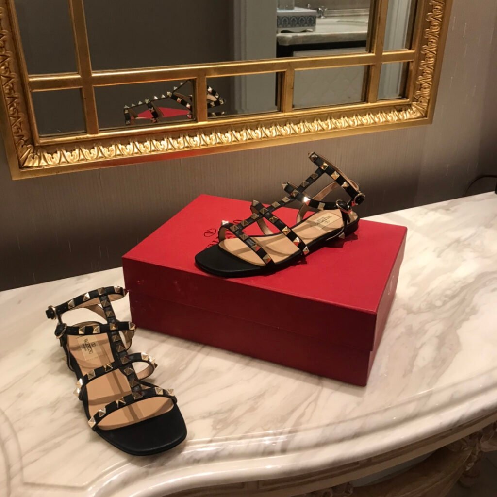 Valentino Garavani Unisex Sneakers detail 1
