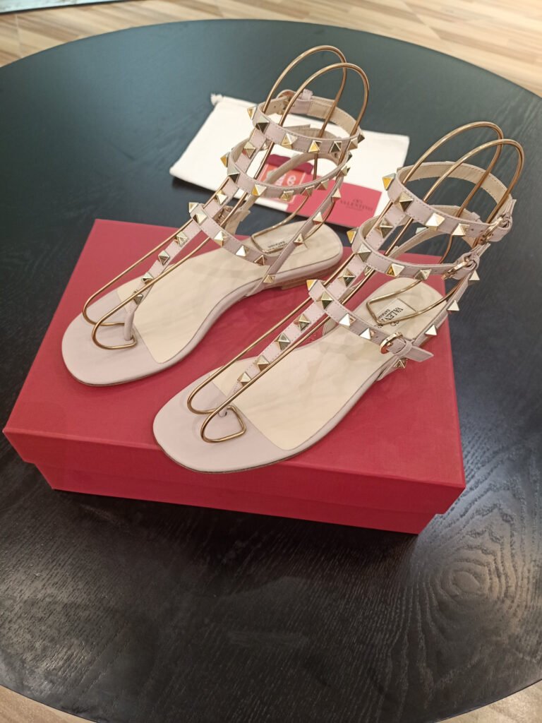 Valentino Garavani Unisex Sneakers detail image 1