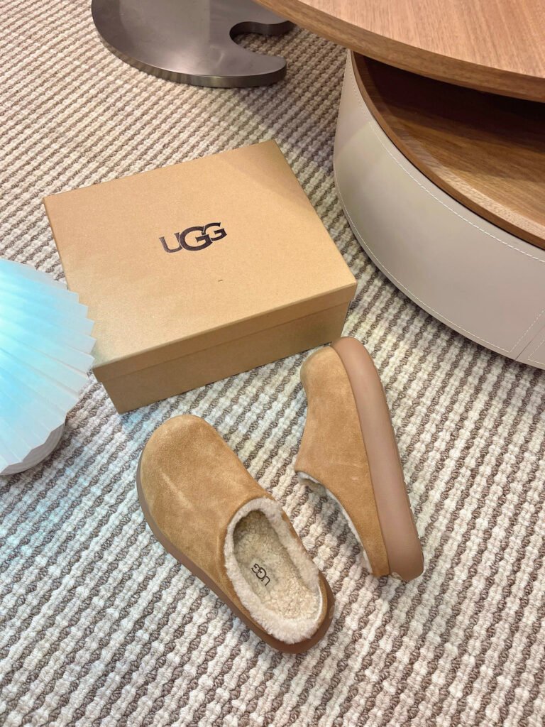 UGG Unisex Platform Sneakers detail image 1