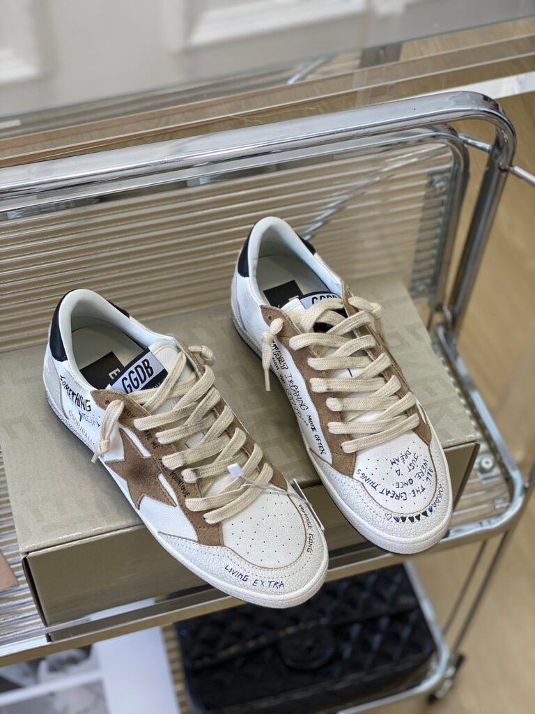 Golden Goose Unisex Sneakers detail image 1