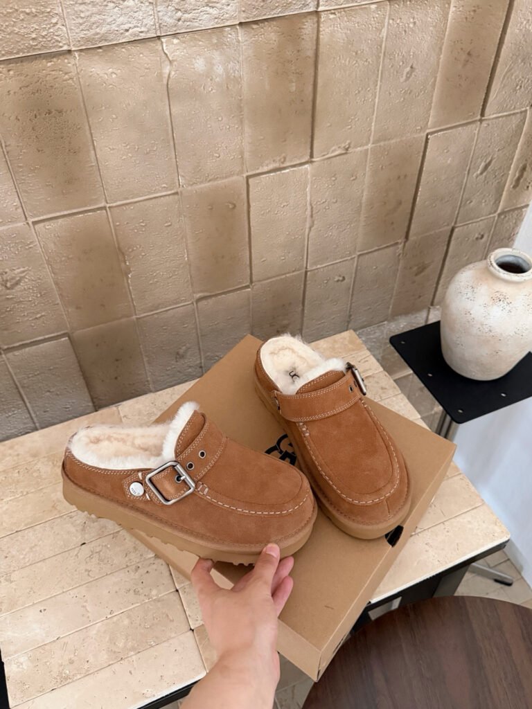 UGG Unisex Platform Sneakers detail image 1