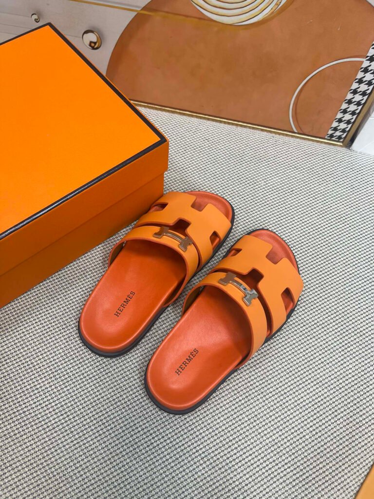 Hermès Unisex Slides detail 1
