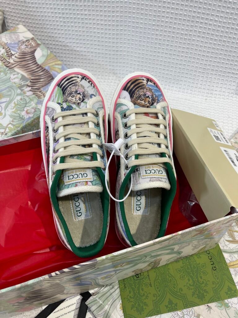 Gucci Unisex High-Top Sneakers detail 1