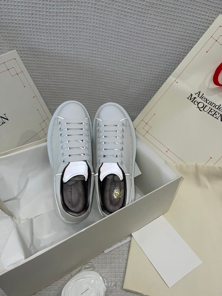 Alexander McQueen Unisex White Low-Top Sneakers detail 1