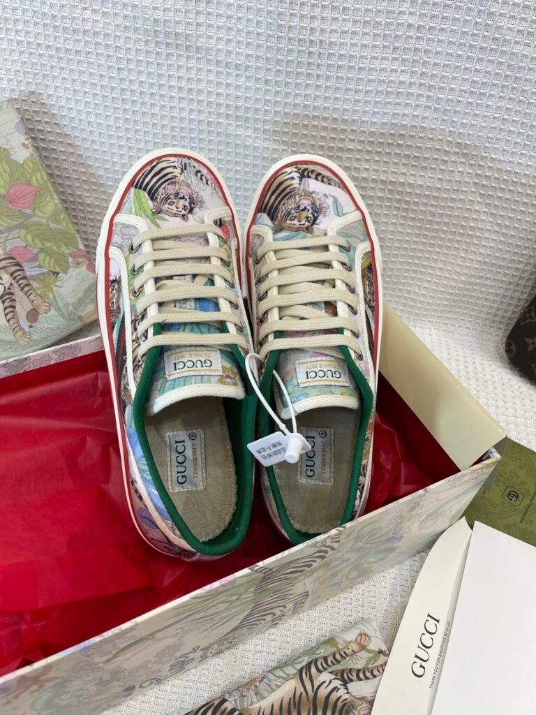 Gucci Unisex High-Top Sneakers detail 1