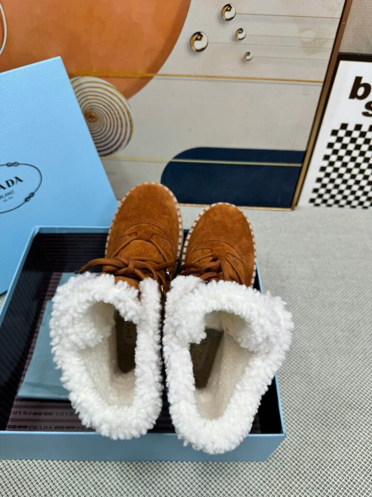 Prada Unisex Snow Boots detail 1