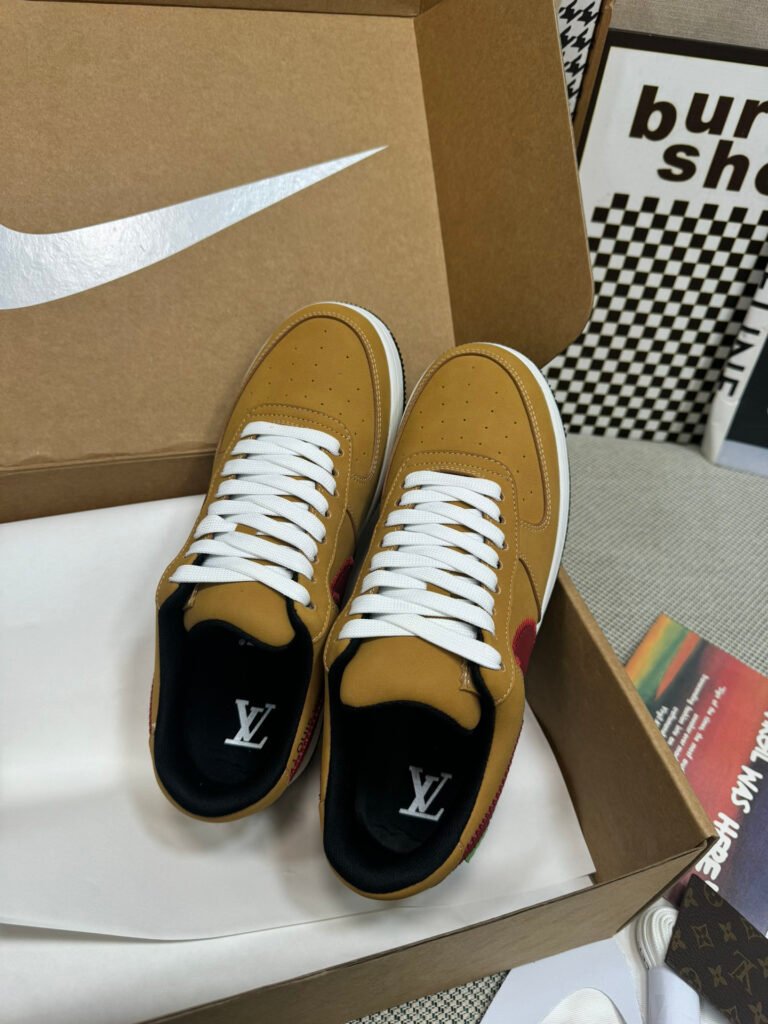 Louis Vuitton Unisex Athletic Sneakers detail image 1
