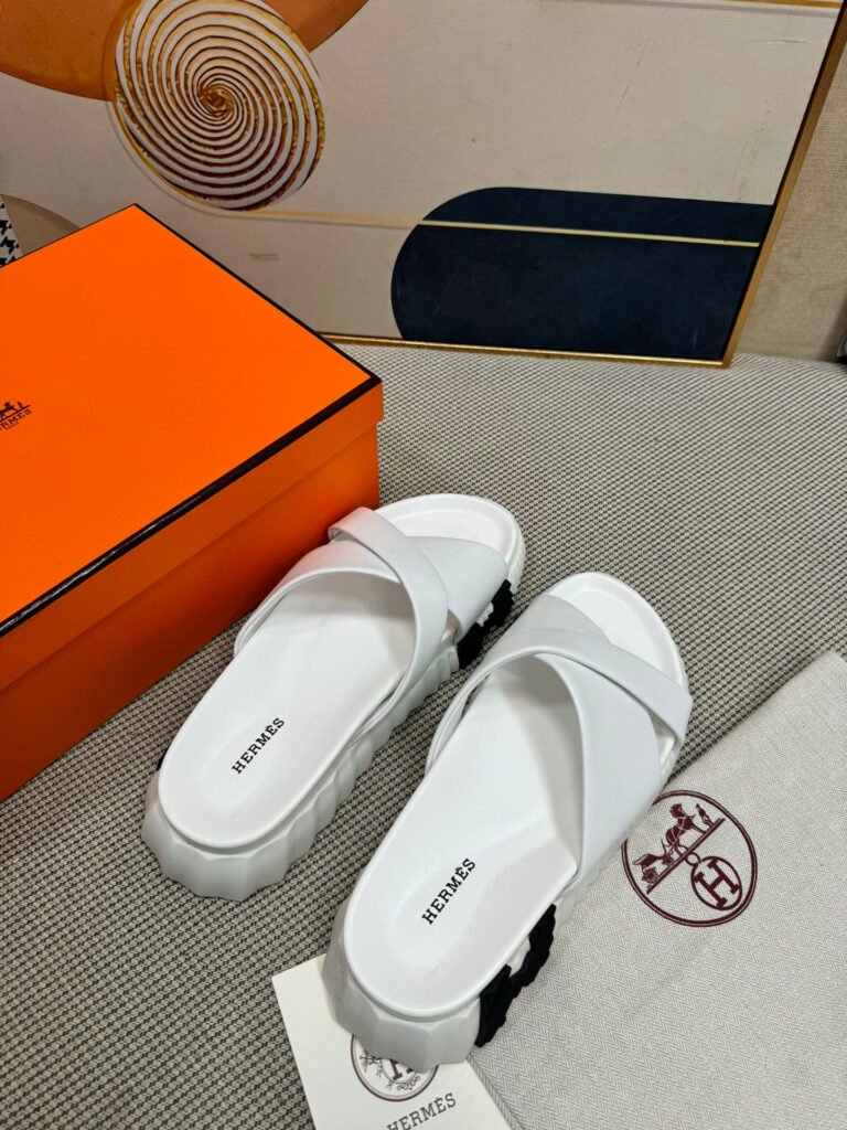Hermès Unisex Slides detail 1