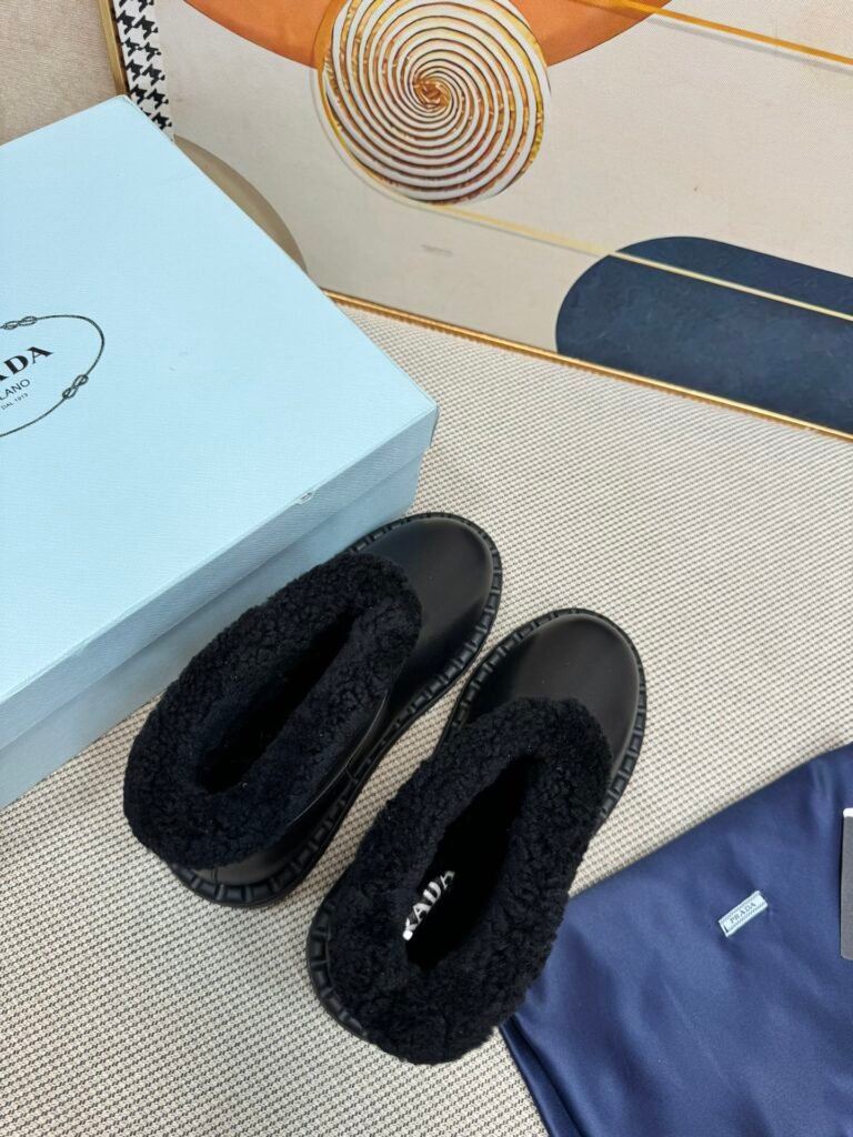 Prada Unisex Snow Boots detail 1