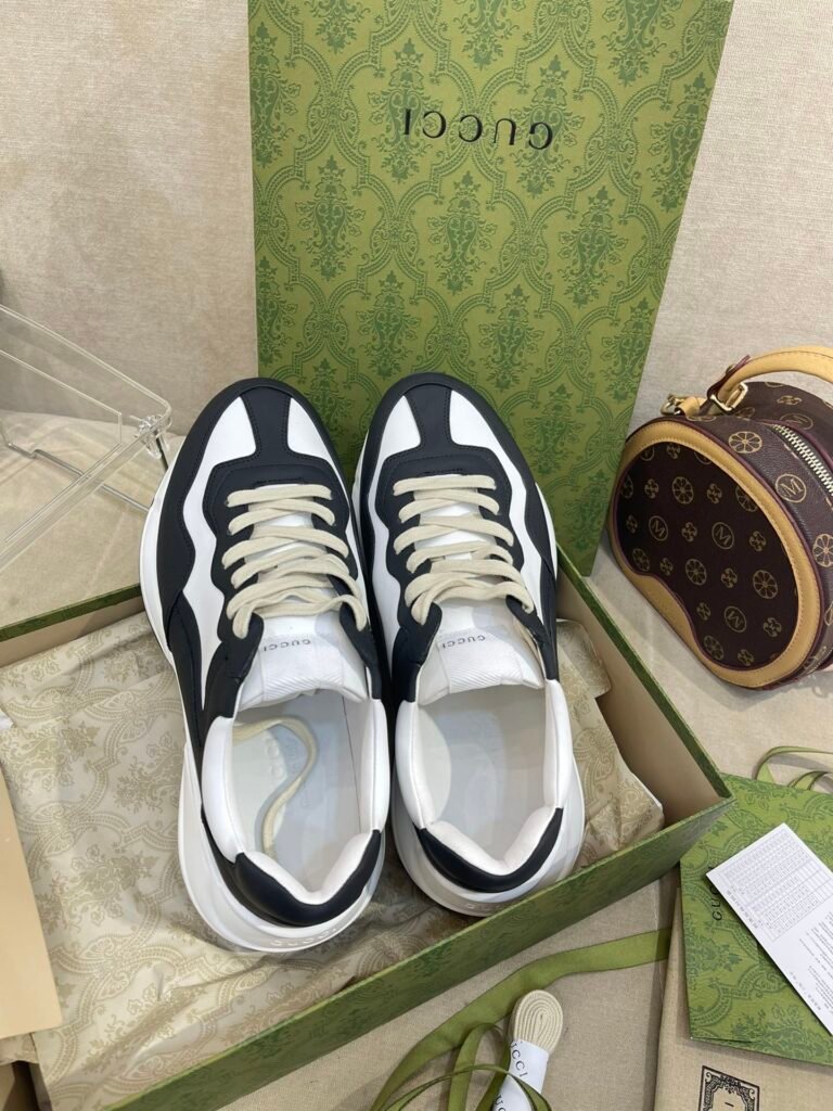 Dior Unisex Chunky Sneakers detail image 1