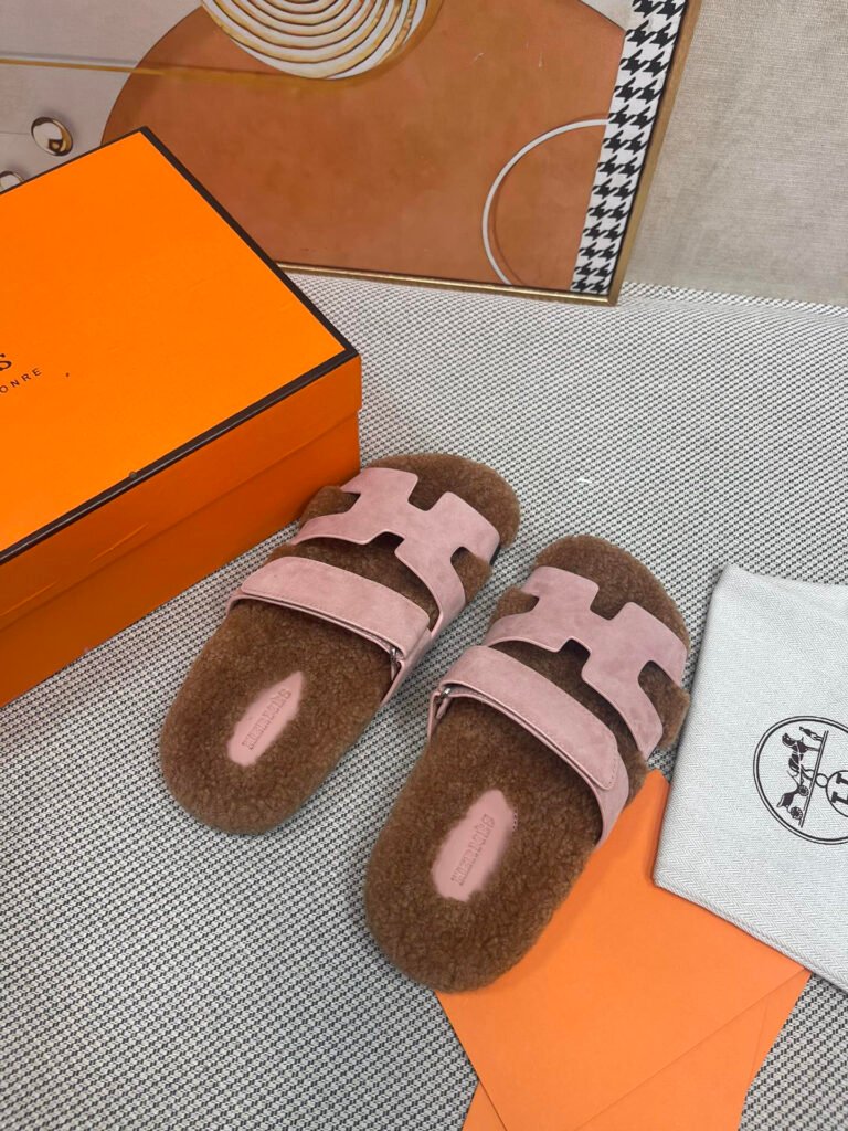 Hermès Unisex Slides detail 1