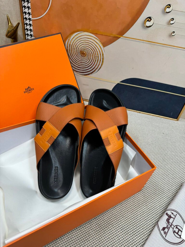 Hermès Unisex Slides detail 1