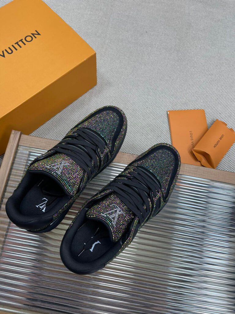 Louis Vuitton Men's Low-Top Sneakers detail image 1