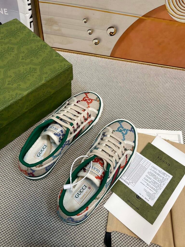 Gucci Unisex Tennis Sneakers detail 1