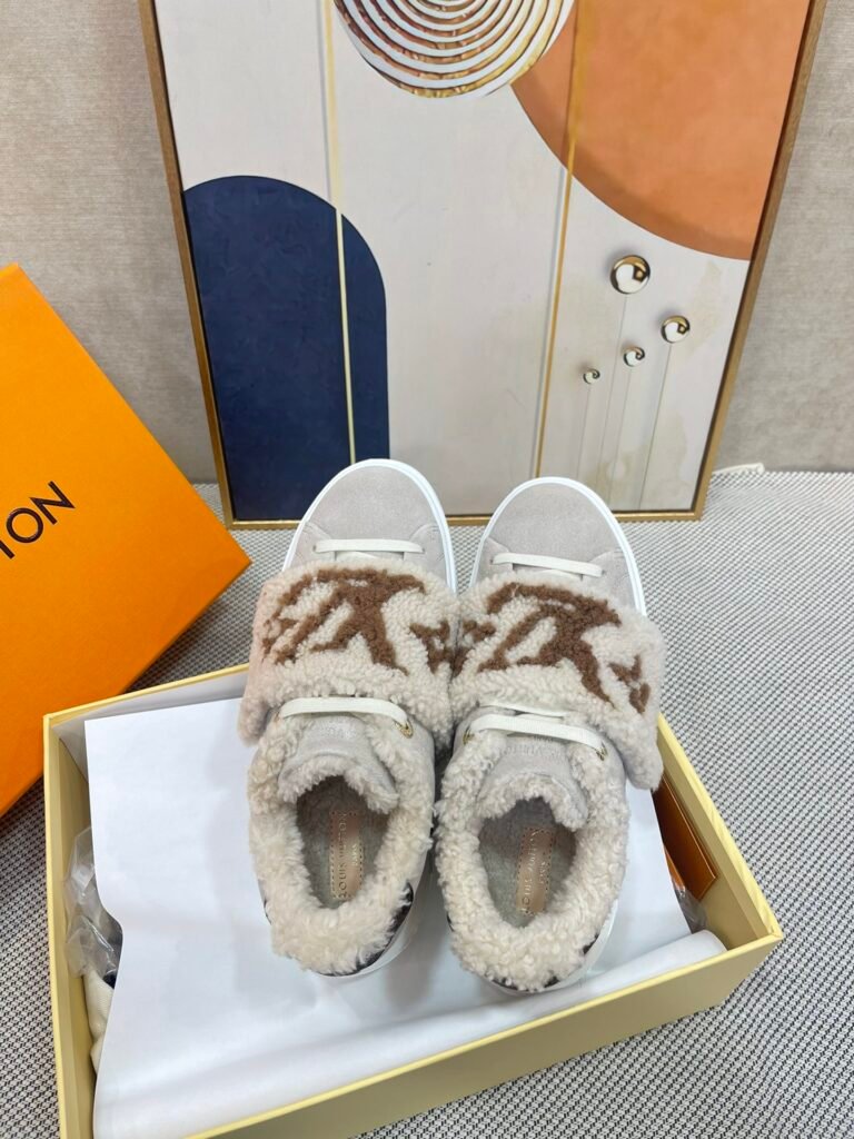 Louis Vuitton Women's Platform Sneakers detail image 1