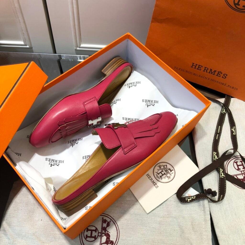Hermès Unisex Loafers detail 1