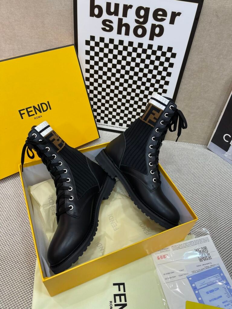 Fendi Unisex Boots detail image 1