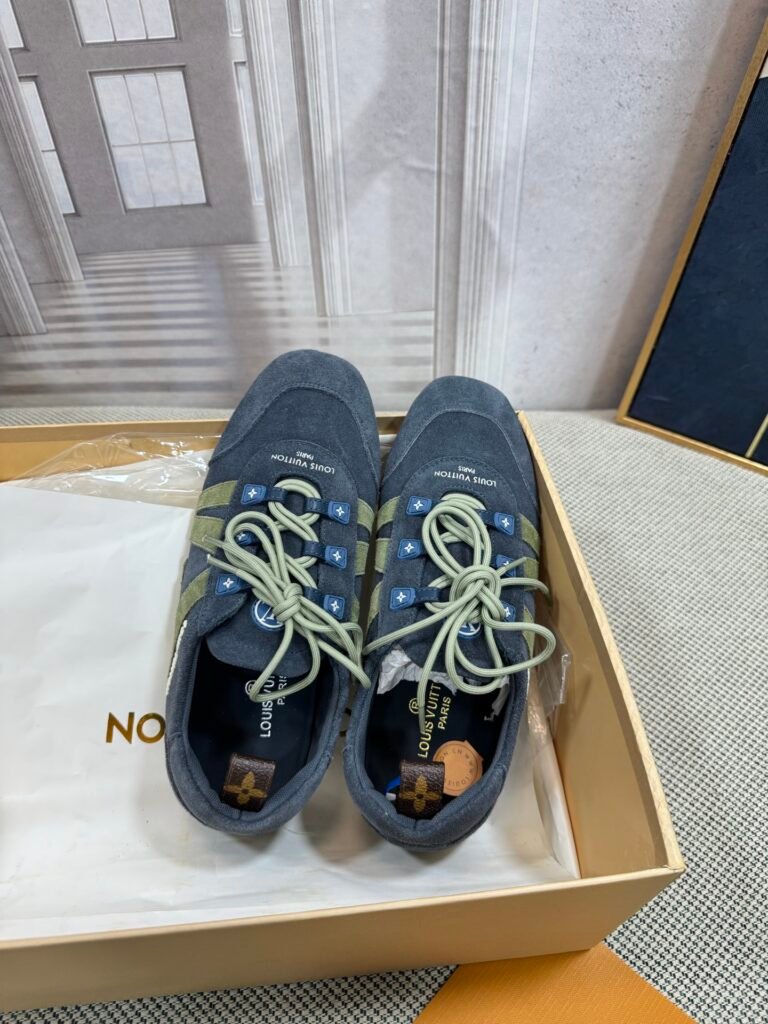 Louis Vuitton Unisex Driving Loafers detail 1