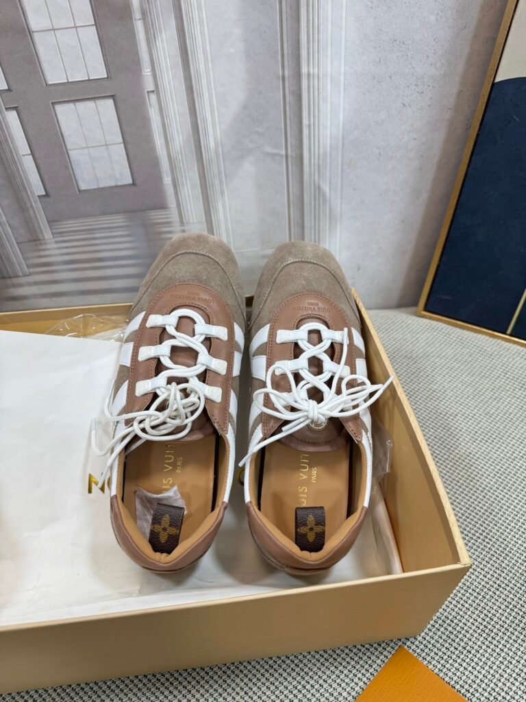 Louis Vuitton Unisex Driving Loafers detail 1