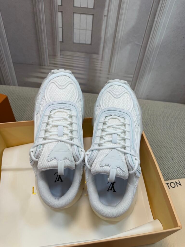 Louis Vuitton Unisex Athletic Sneakers detail image 1