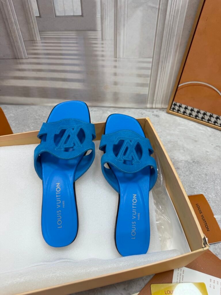 Louis Vuitton Unisex Slides detail 1