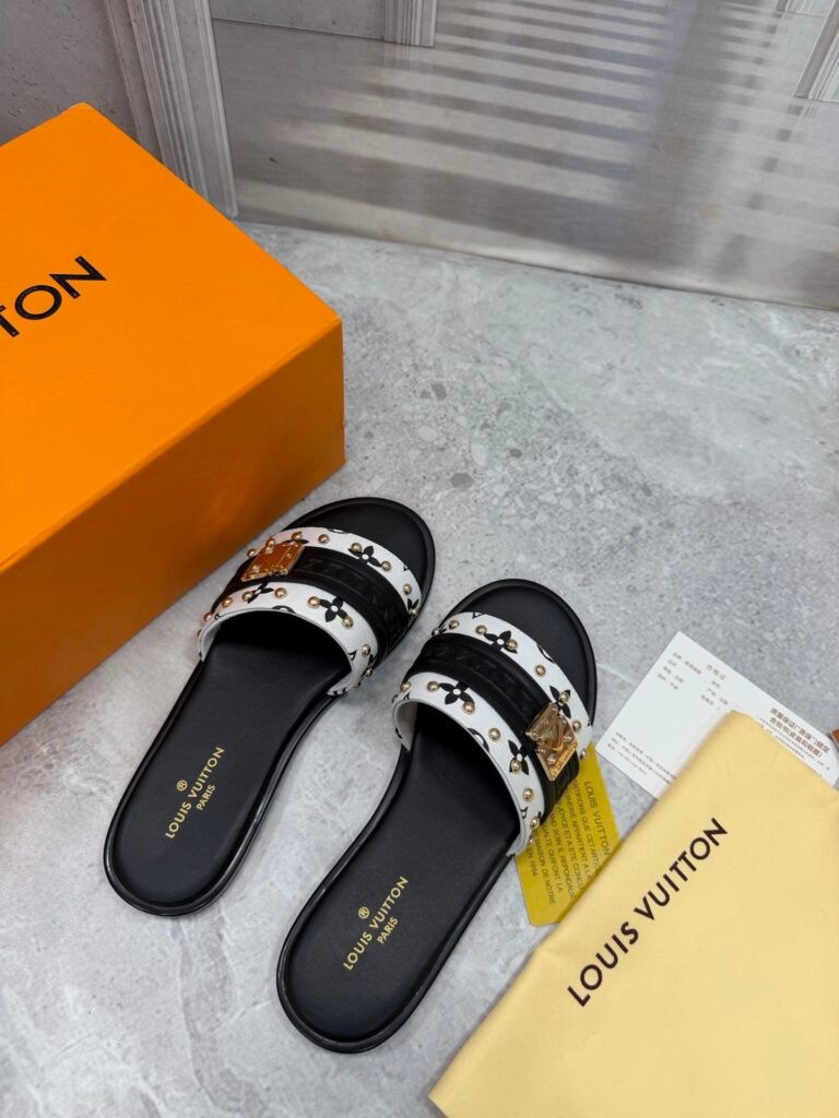 Louis Vuitton Unisex Slides detail 1