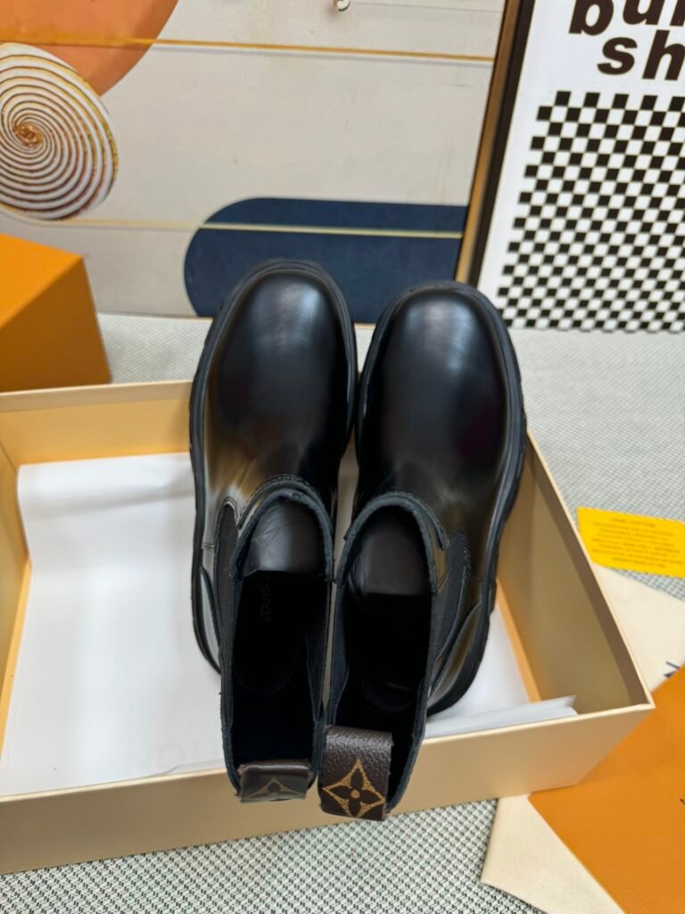 Louis Vuitton Unisex Boots detail image 1
