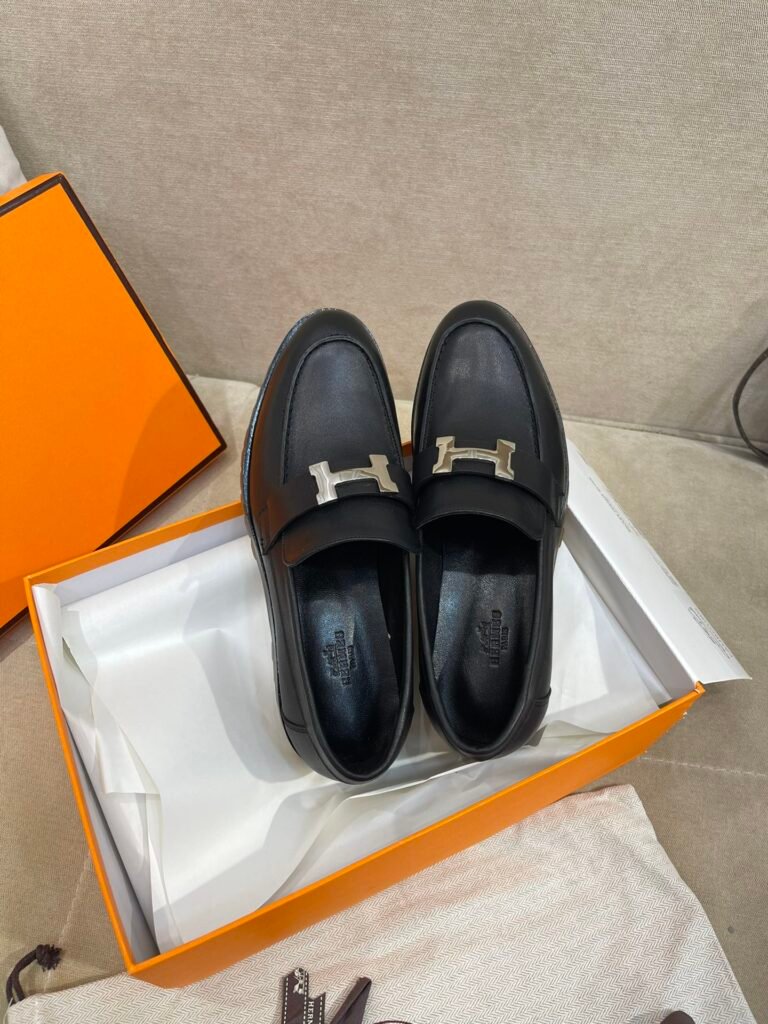 Hermès Unisex Loafers detail 1