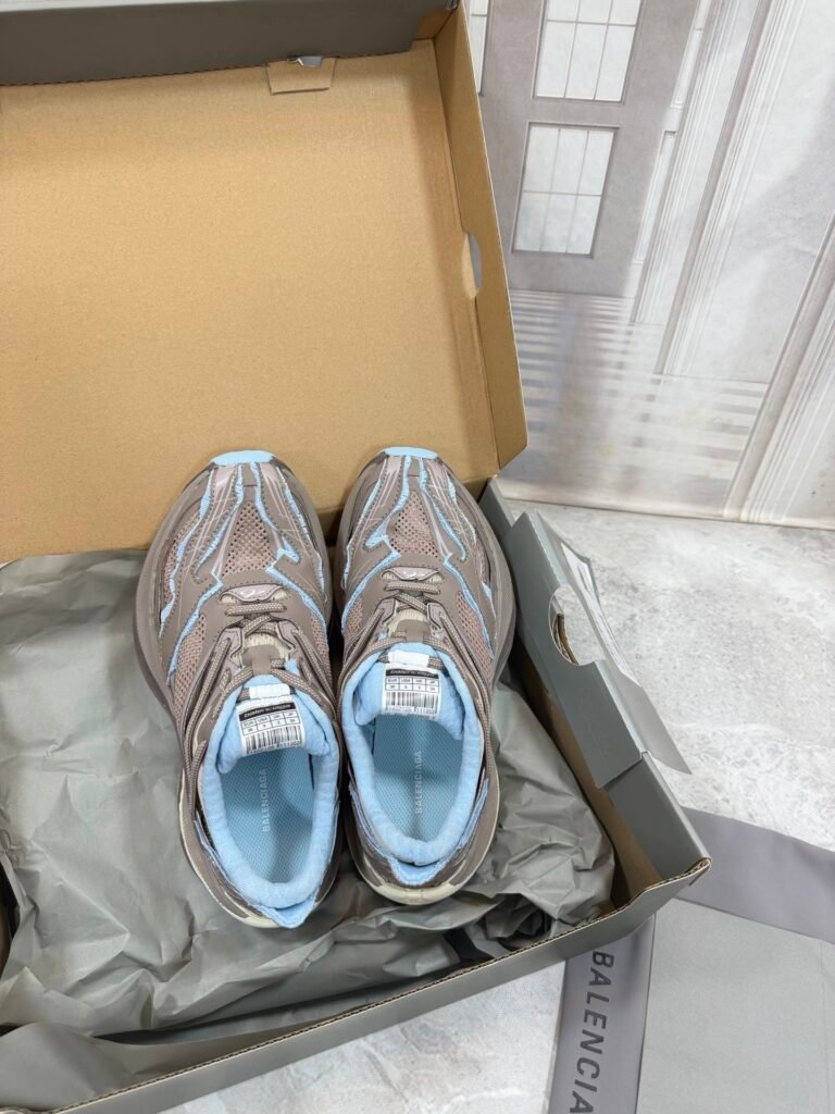 Balenciaga Unisex Distressed Sneakers detail image 1