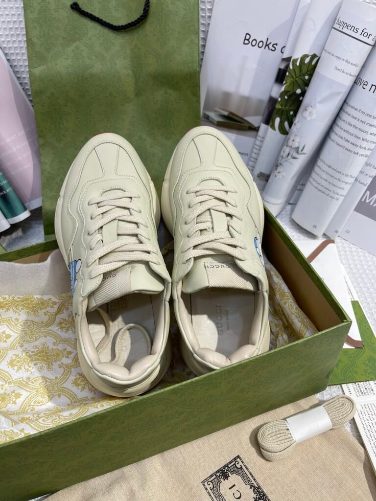 Dior Unisex Chunky Sneakers detail image 1